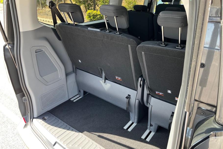 Used Ford TOURNEO CUSTOM WN26TXC 4