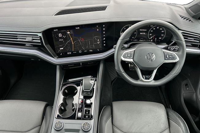VOLKSWAGEN Touareg Photo 10