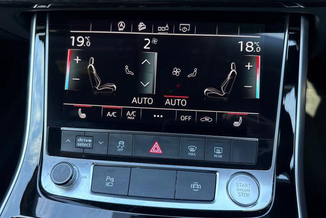 AUDI Q7 Photo 56