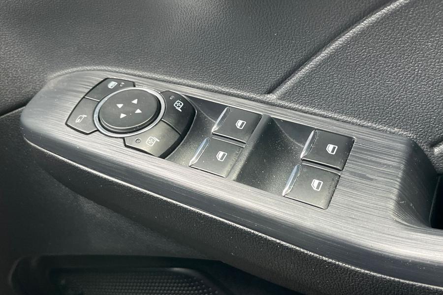 Ford KUGA Photo autoimg-b127547377415030c320e7cf9a831a9bdfeffd61.jpg
