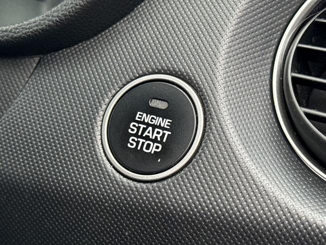 HYUNDAI i10 Photo 48