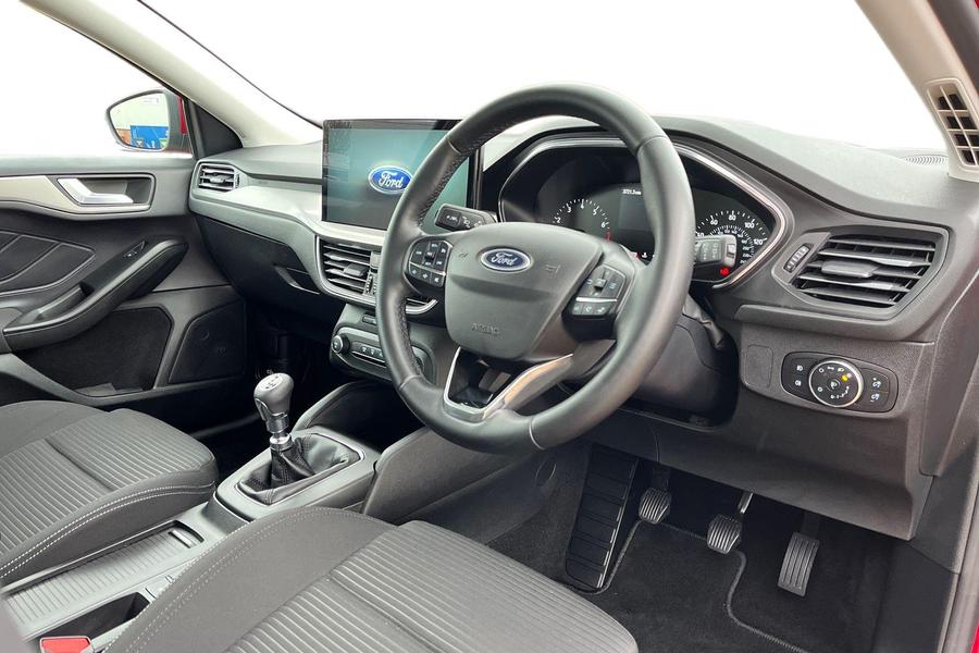 Ford Focus Photo autoimg-b1296fea3597832175a40869e75adb00c102ef0c.jpg