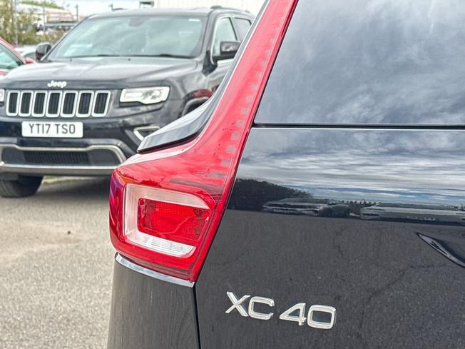 VOLVO Xc40 Photo 25