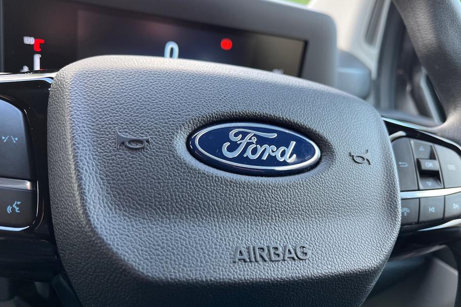 Used Ford TRANSIT CUSTOM MX75KFO 39