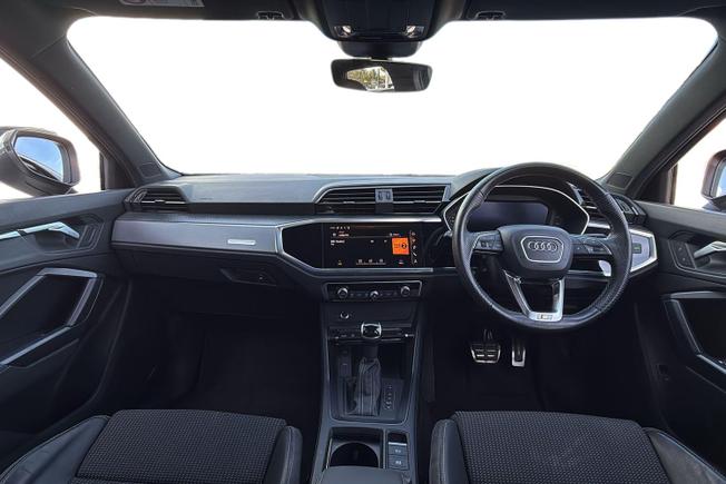 Audi Q3 Photo 10