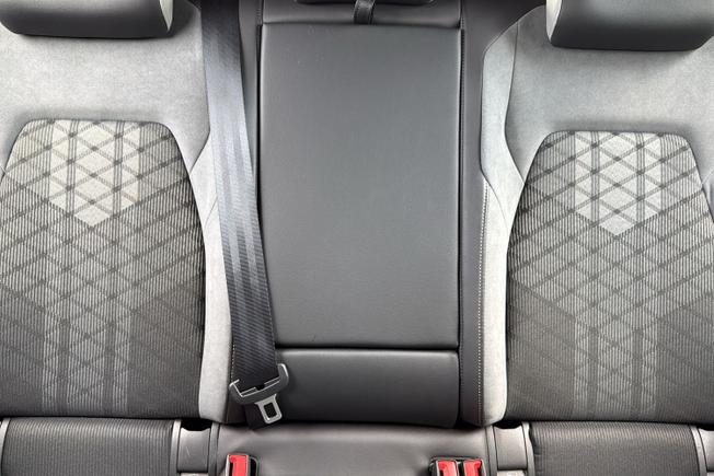 VOLKSWAGEN Golf Photo 42
