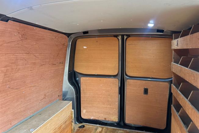 VOLKSWAGEN Transporter Photo 9
