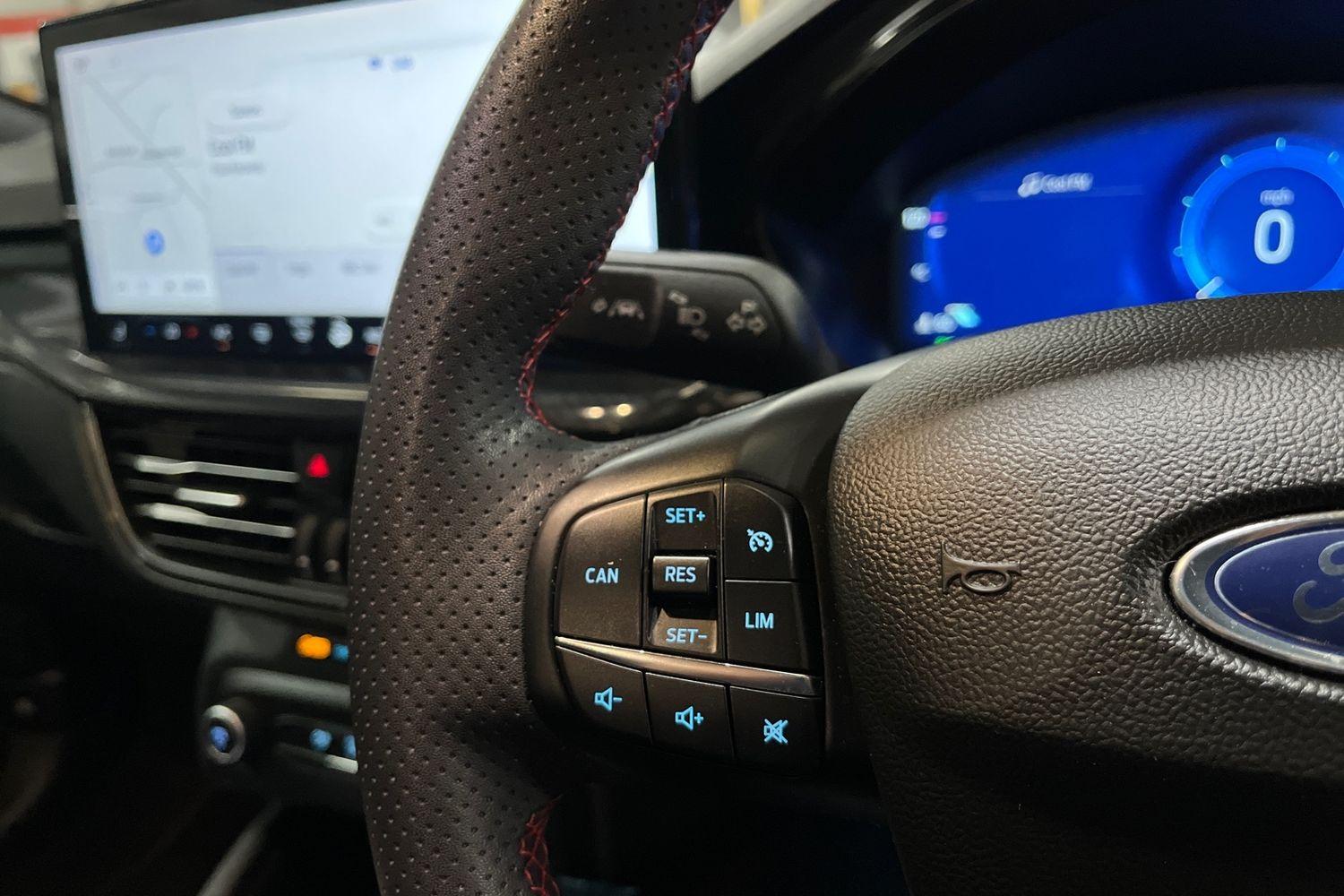 Ford FOCUS Photo 28
