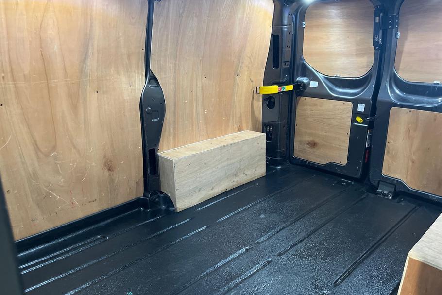 Used Ford TRANSIT CUSTOM WP70GVX 4