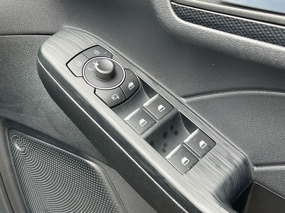 Ford Kuga Photo 26