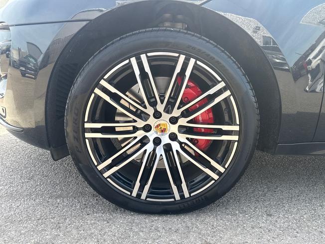 PORSCHE Macan Photo 31