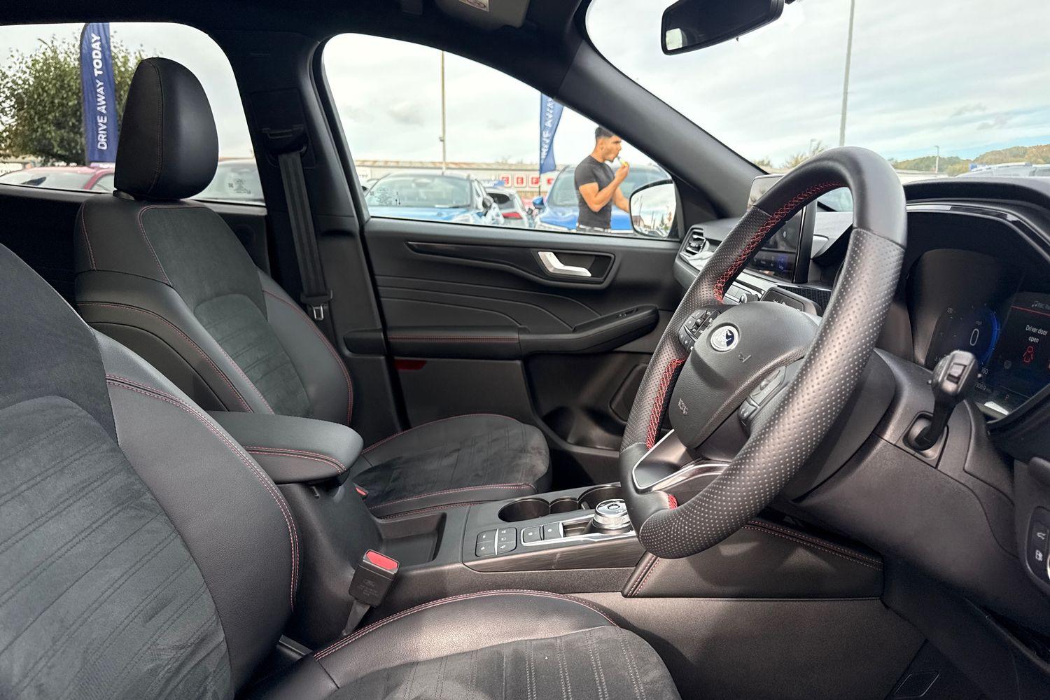 Ford KUGA Photo 16