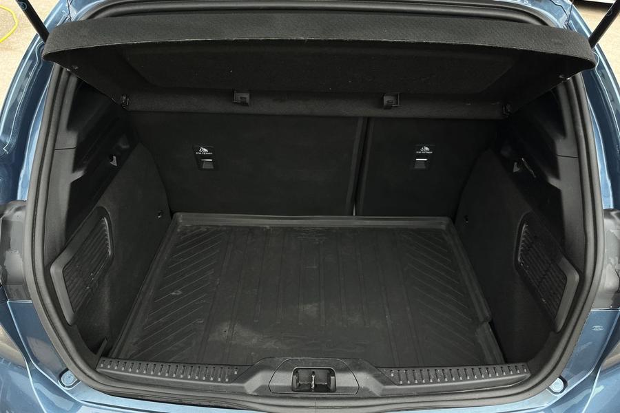 Ford FOCUS Photo autoimg-b140de4e775720d45f3aa06f7cde62d48f273cc9.jpg