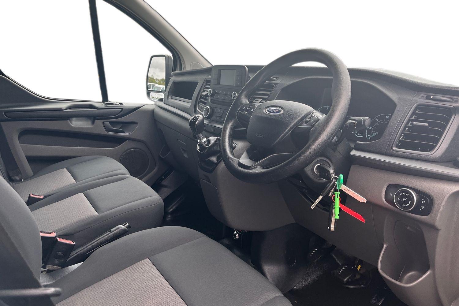 Ford TRANSIT CUSTOM Photo 13