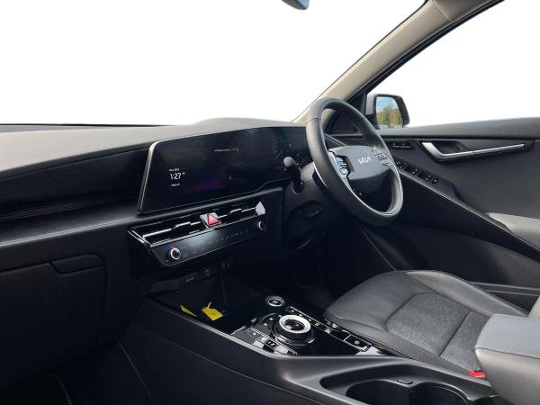 Kia Niro Photo autoimg-b1422e3757cbce2d2b452184cde25e2d39a3d034.jpg