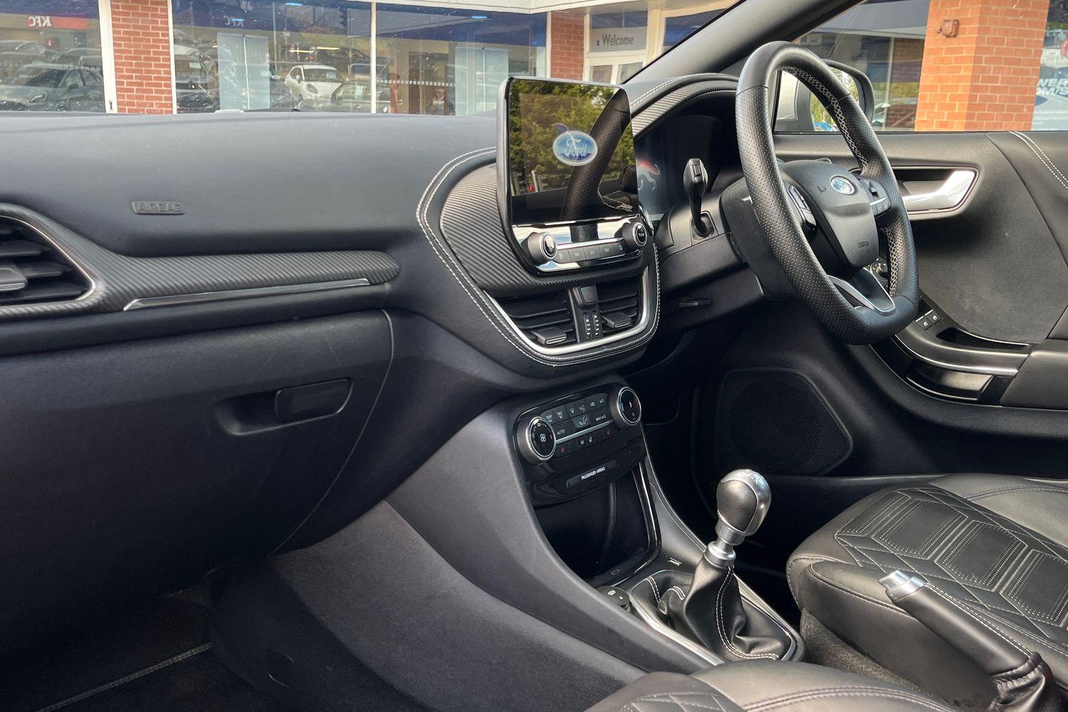 Ford PUMA Photo 17