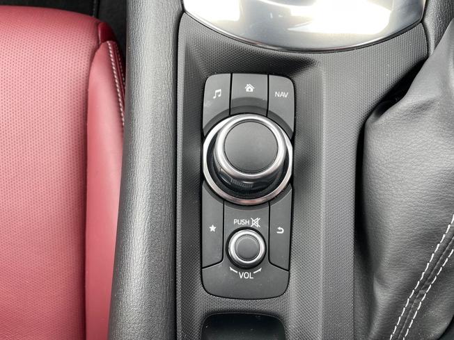 MAZDA MX-5 Photo 22