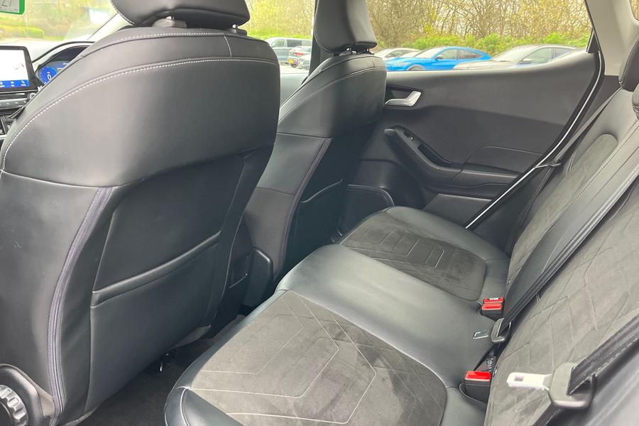 Ford FIESTA Photo autoimg-b14d034f58eeb1fb5eb587d77c870901f424af08.jpg