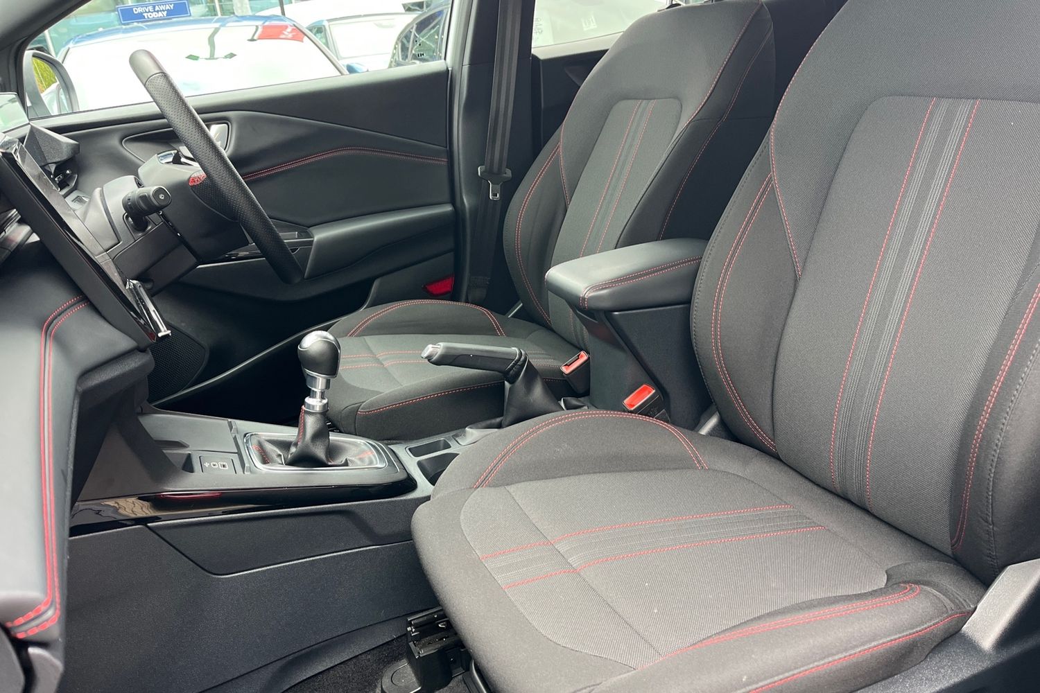 Ford PUMA Photo 18