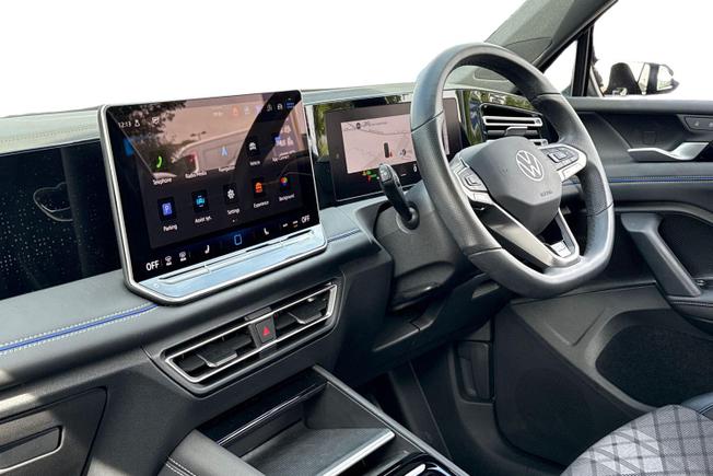 VOLKSWAGEN Tiguan Photo 2