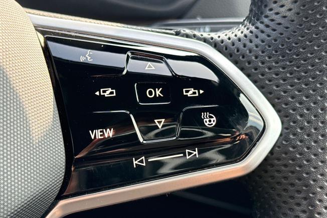 VOLKSWAGEN Tiguan Photo 17