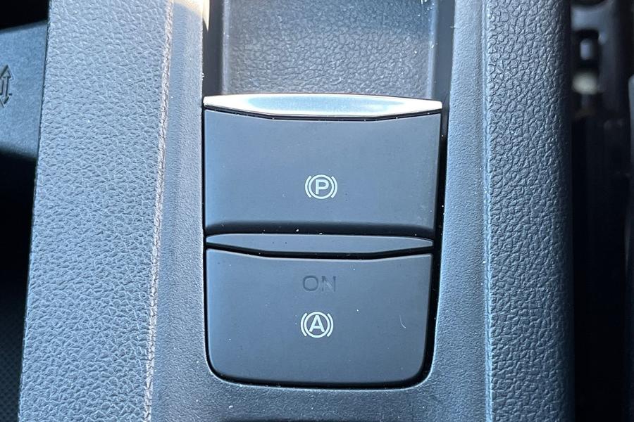 Ford Focus Photo autoimg-b152d218bf1363b4616498eb8badc351f416893b.jpg