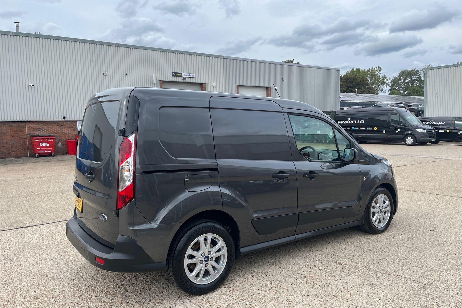 Ford TRANSIT CONNECT Photo 6