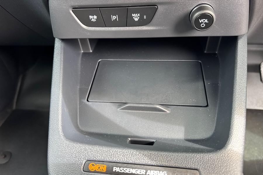 Ford E-TRANSIT COURIER Photo autoimg-b153e64c255d3b8c0ddb68331351fb61bceaa331.jpg