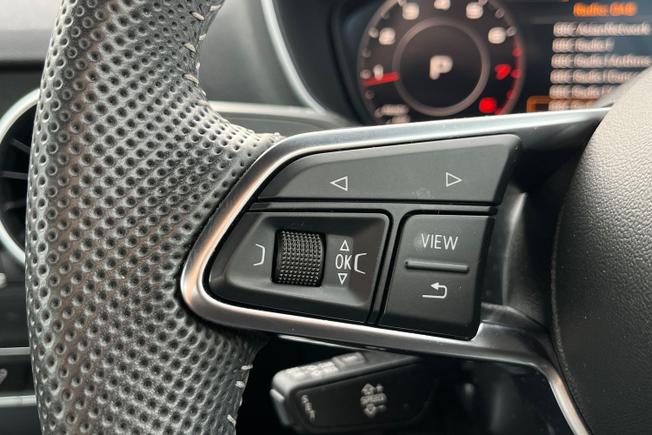 Audi TT Photo 16
