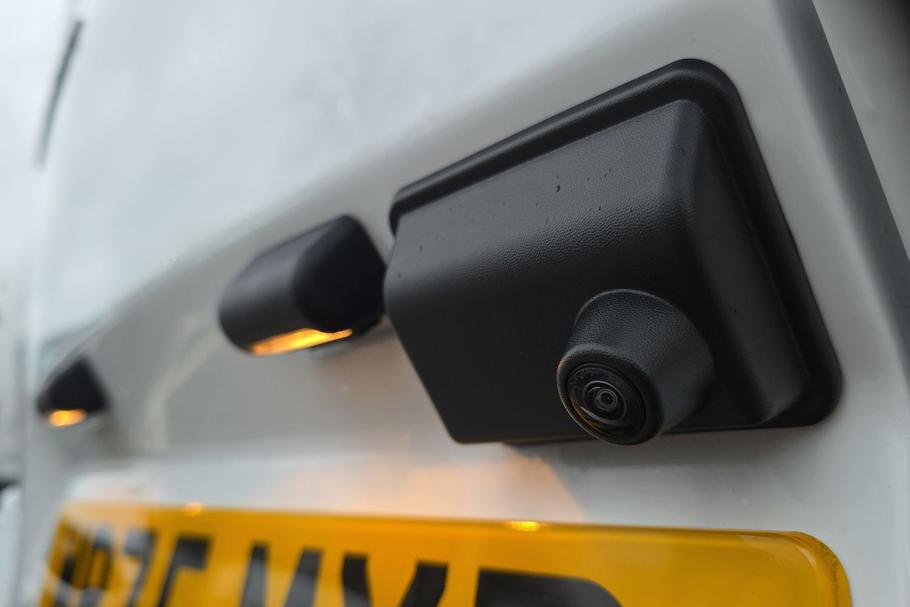 Used FORD TRANSIT CUSTOM WR75MXD 18