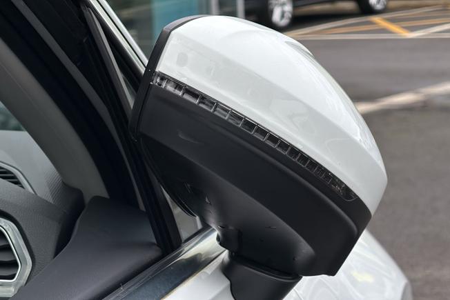 VOLKSWAGEN Tiguan Photo 46