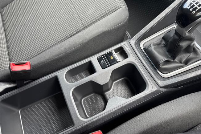 VOLKSWAGEN Caddy Photo 38