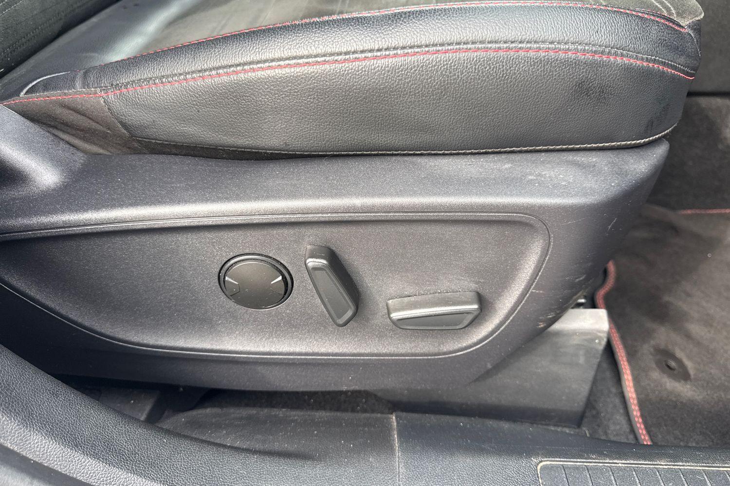 Ford KUGA Photo 23