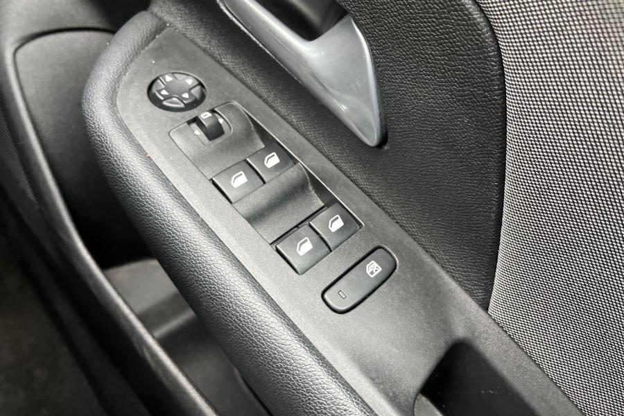 Vauxhall Mokka Photo autoimg-b15e101ef4b75319dd186971e05c647a1854fca1.jpg