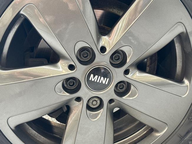 MINI Hatch Photo 39