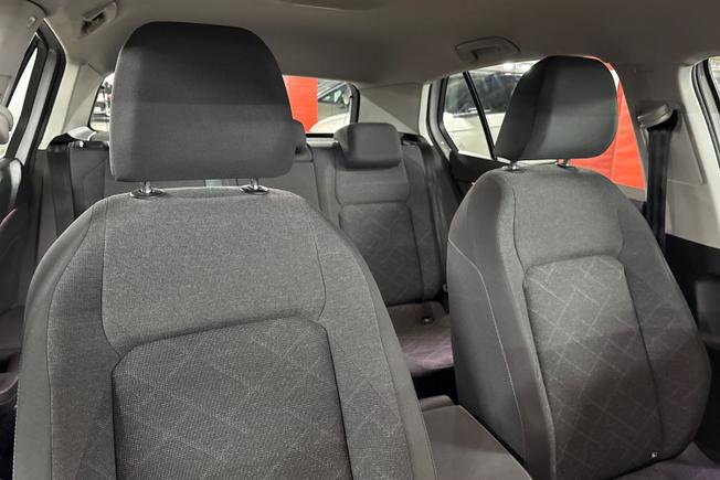 VOLKSWAGEN Golf Photo 27