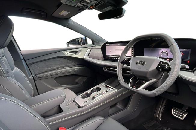 AUDI  Audi Q4 Sportback Photo 6