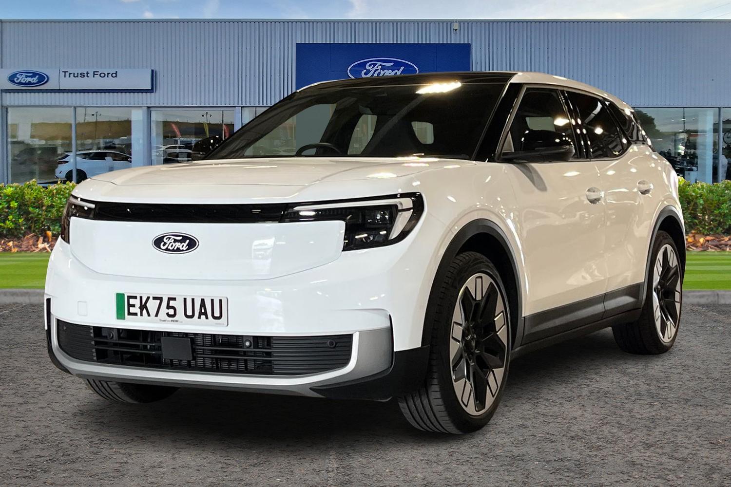 Ford Explorer Photo 4