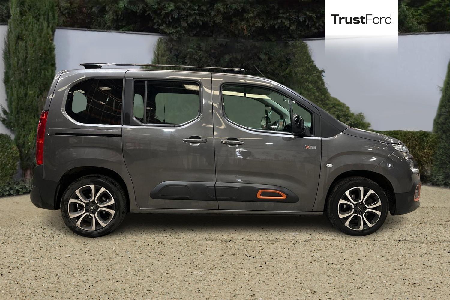 Citroen BERLINGO Photo 2
