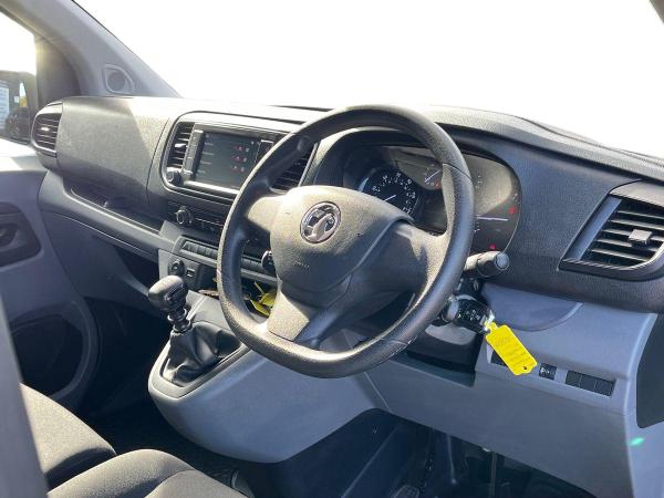 Vauxhall Vivaro Photo autoimg-b16ce2a08799e59b46263c7b7a9cf4cb41474414.jpg