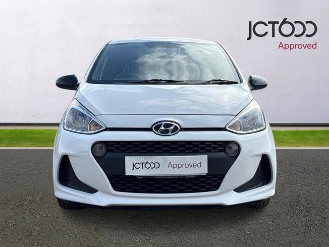 HYUNDAI i10 Photo 8