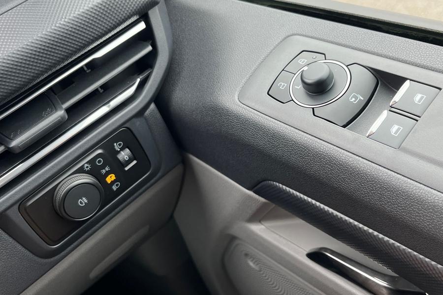 Ford TRANSIT CUSTOM Photo autoimg-b17031fd5c2187a6f9a5f7279f8410107c44956d.jpg