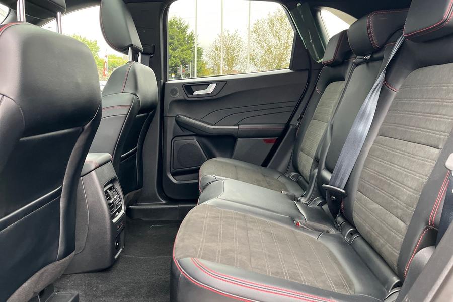 Ford Kuga Photo autoimg-b170c7308e239c24250e0ce99e797f4667393e94.jpg