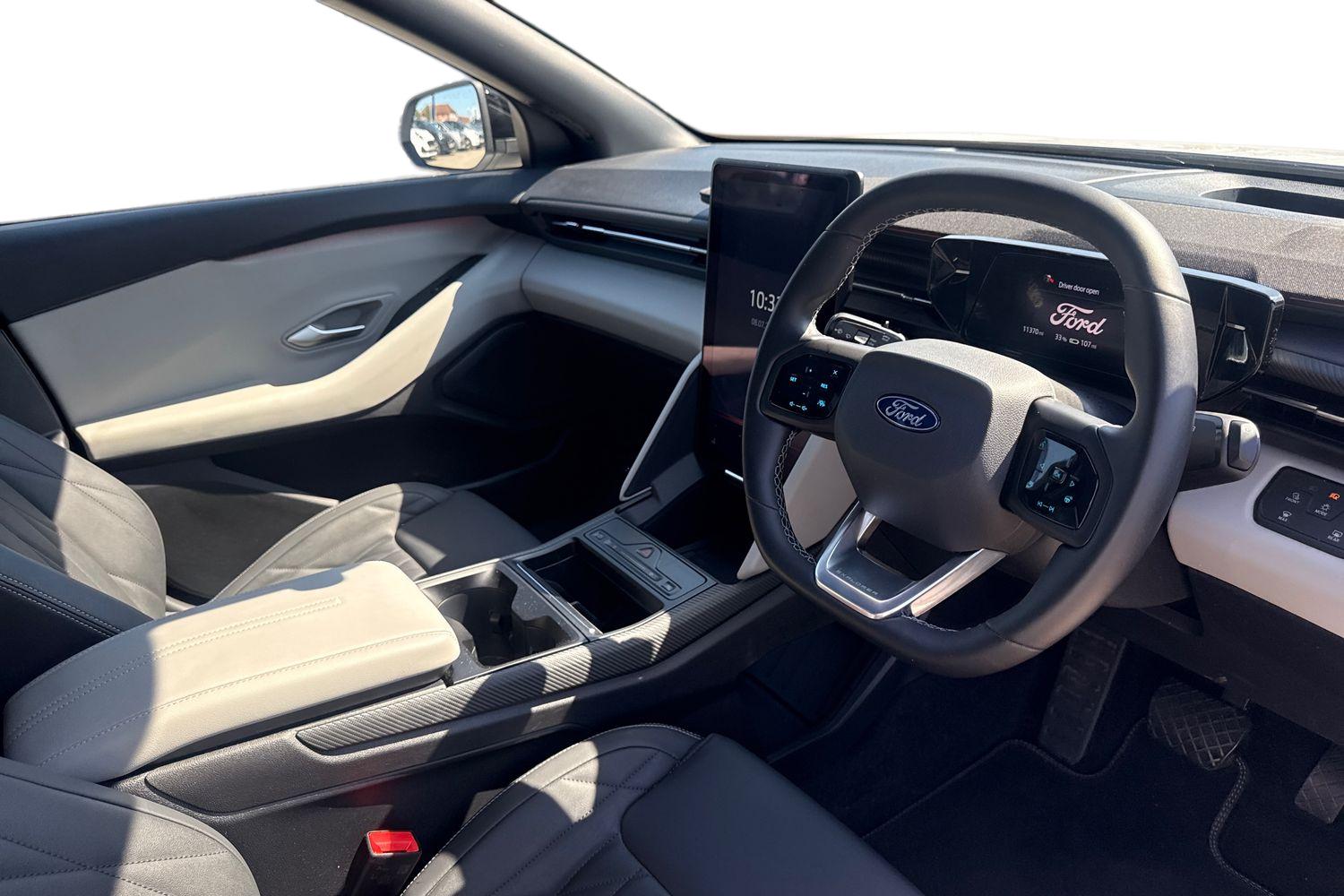 Ford Explorer Photo 8