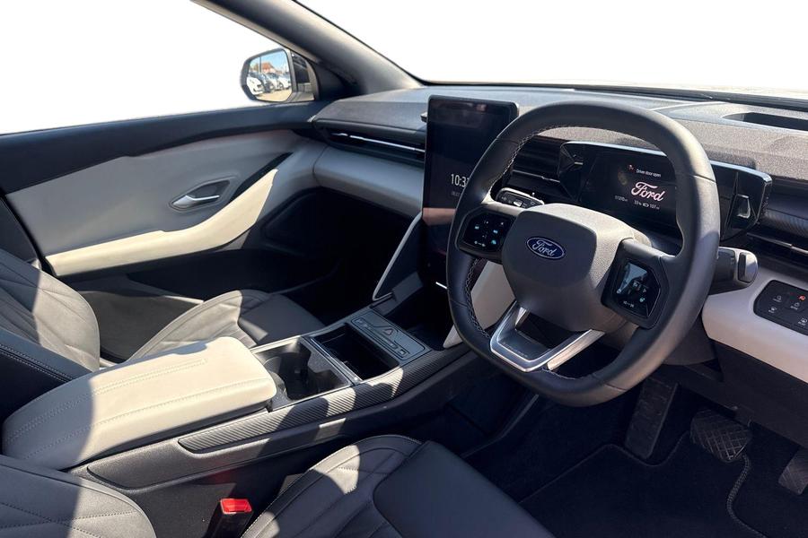Ford Explorer Photo autoimg-b171e9b459201be017d9c6988f3618abe2e4af3f.jpg