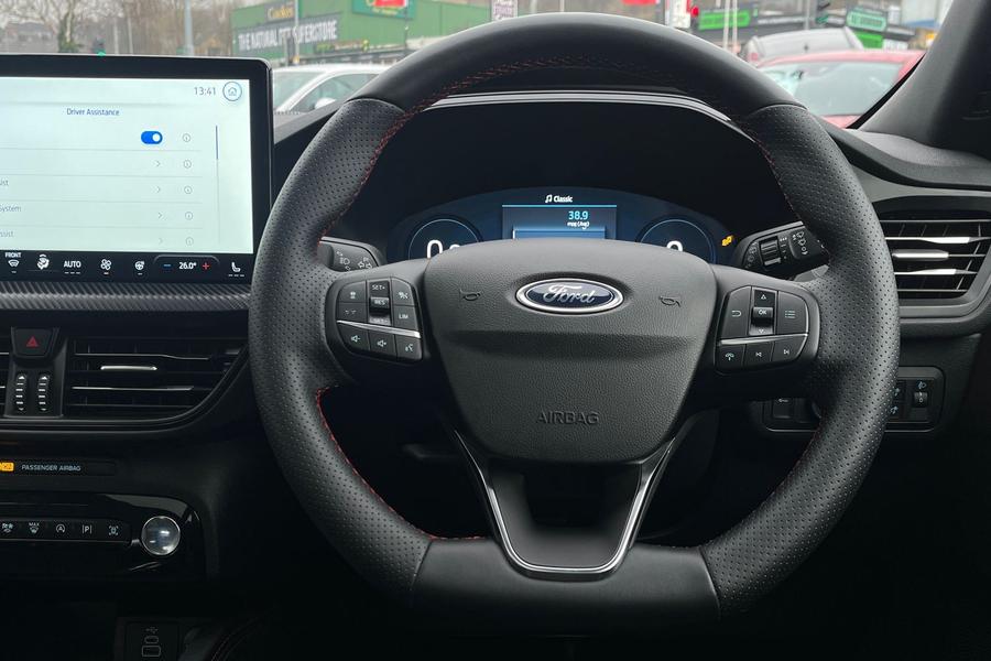 Ford KUGA Photo autoimg-b178f2bcd3a9d13462528b434b5bf30b380bdc73.jpg