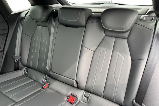 AUDI Q4 E-Tron Photo 9
