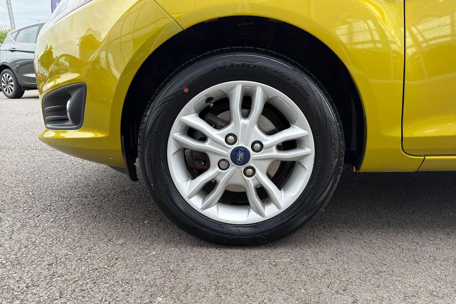 Ford FIESTA Photo autoimg-b17b9774821074398f2efc381d23772ab6948a3f.jpg