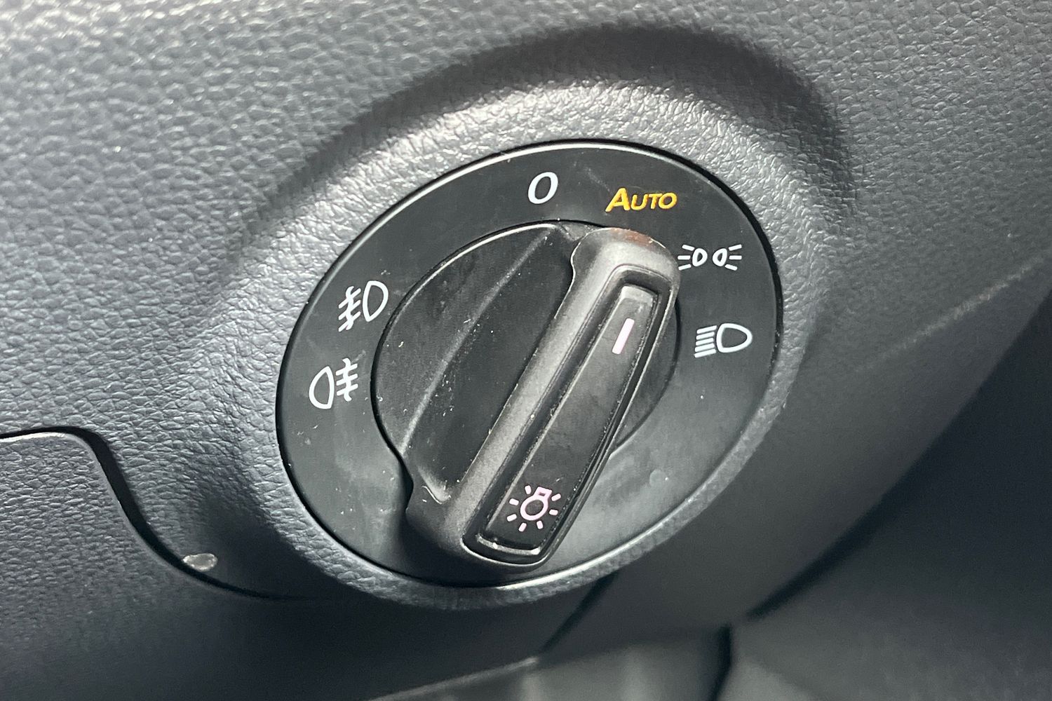 SEAT ARONA Photo 34