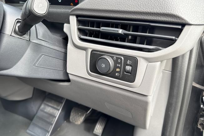 VOLKSWAGEN Transporter Photo 37